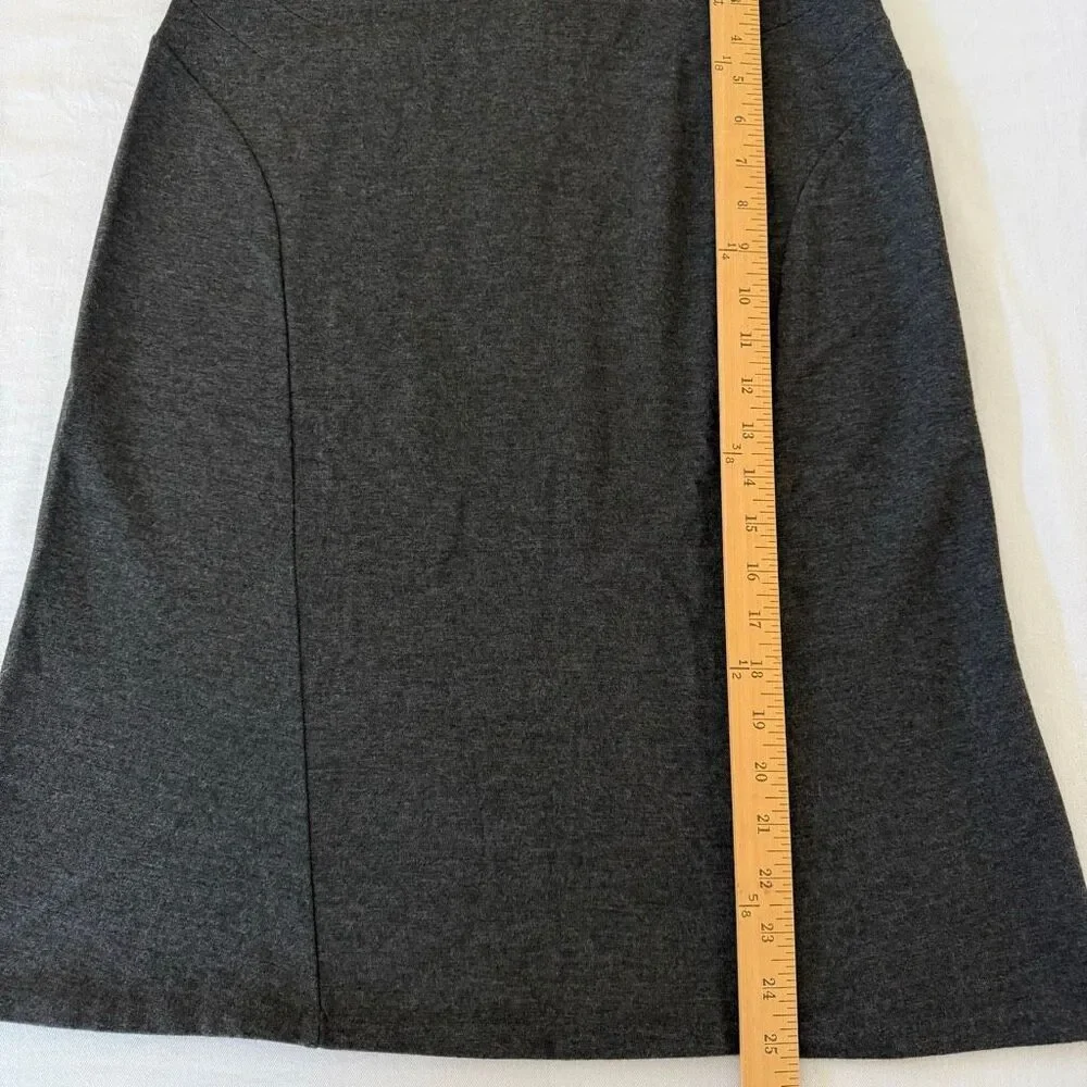 Ann Taylor | Charcoal Gray A-Line Knit Skirt | Size 6 | Rayon Blend